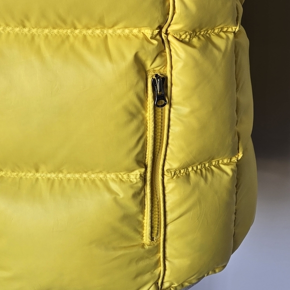 Urban Outfitters Napapijri Akke Butter Yellow Kids Quilted Puffer Duck Down Vest - Picture 8 of 15